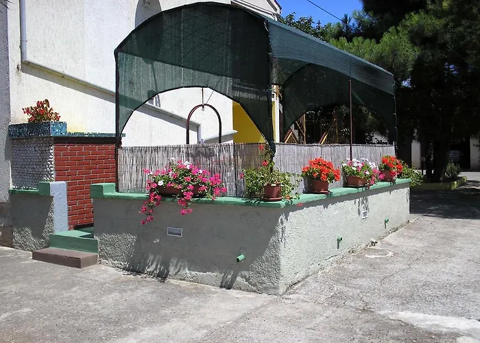 Casa de hóspedes Matea 3*